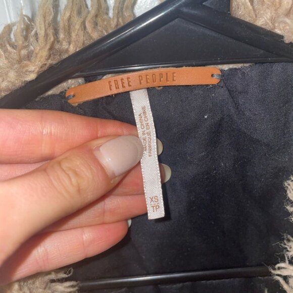 Free People Black Owen’s Sherpa Jacket - XS  as seen on Taylor Swift - Picture 7 of 12